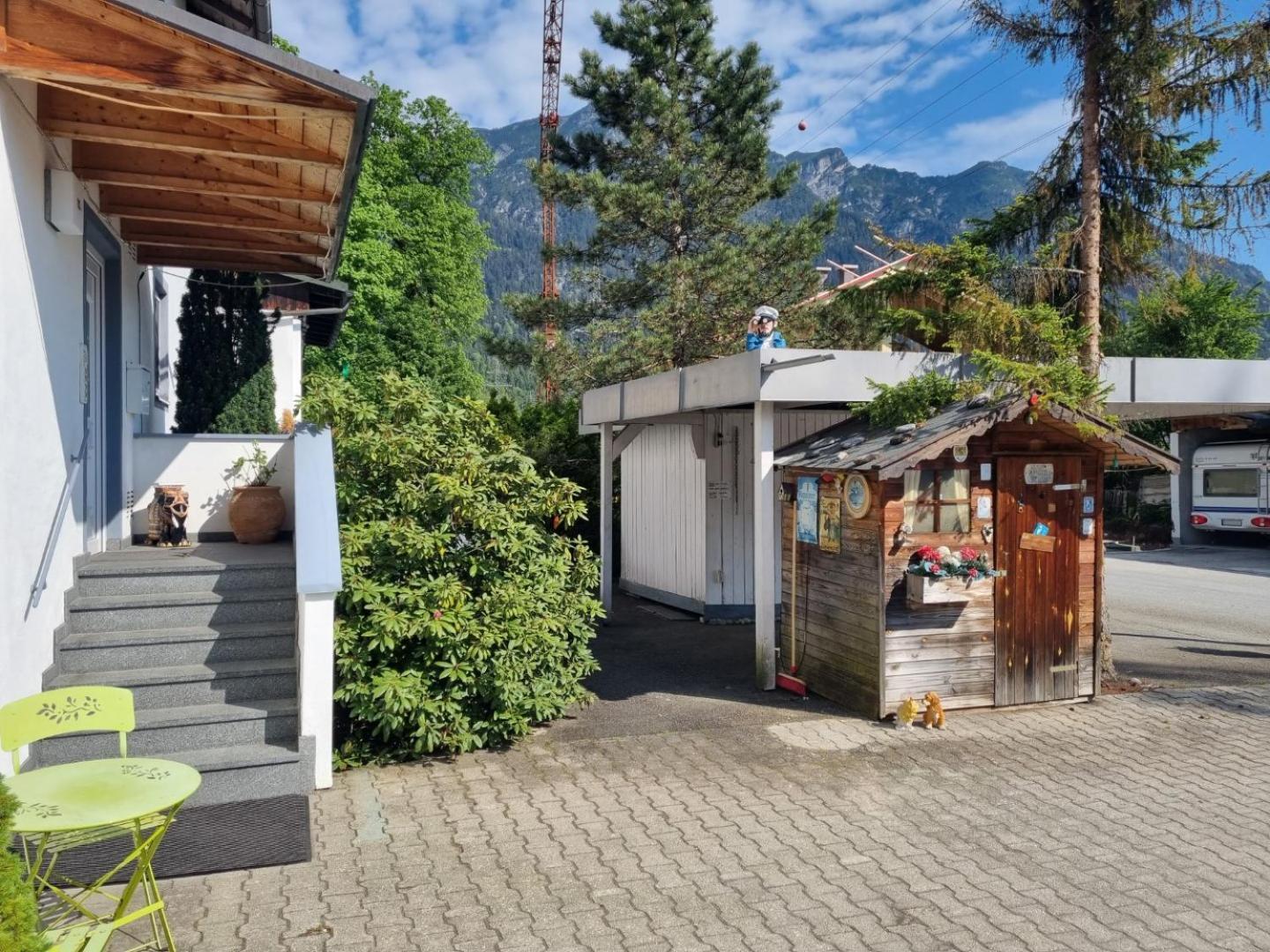 Haus Kreuzeckwiese - Fewo Juebilaumsgrat Гармиш-Партенкирхен Екстериор снимка
